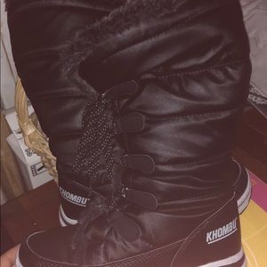 khombu snow boots size 6